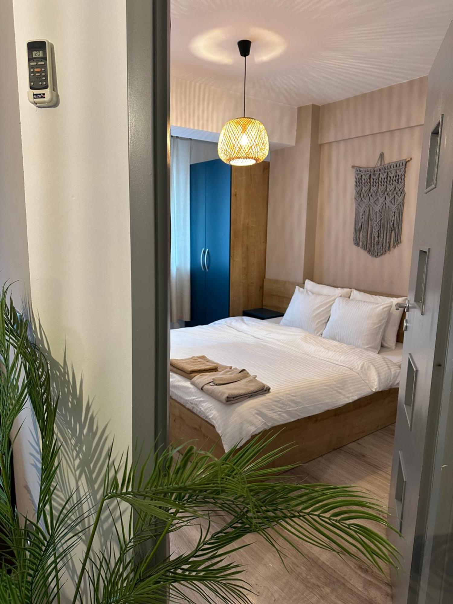 Modern Flat - Apartament Nou Aproape De Spital Si Aeroport Яш Екстериор снимка